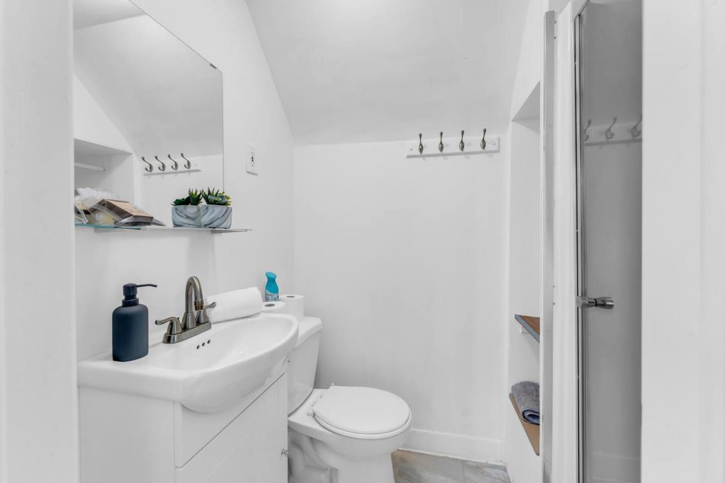 One Of The Closest Homes To Tourist District- 13 Guests